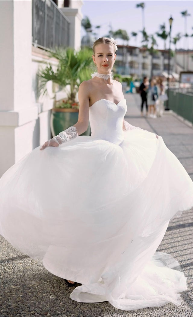 Timeless Classic Bridal Gowns | Elegant Wedding Dresses Collection | Full  Moon Bridal Couture