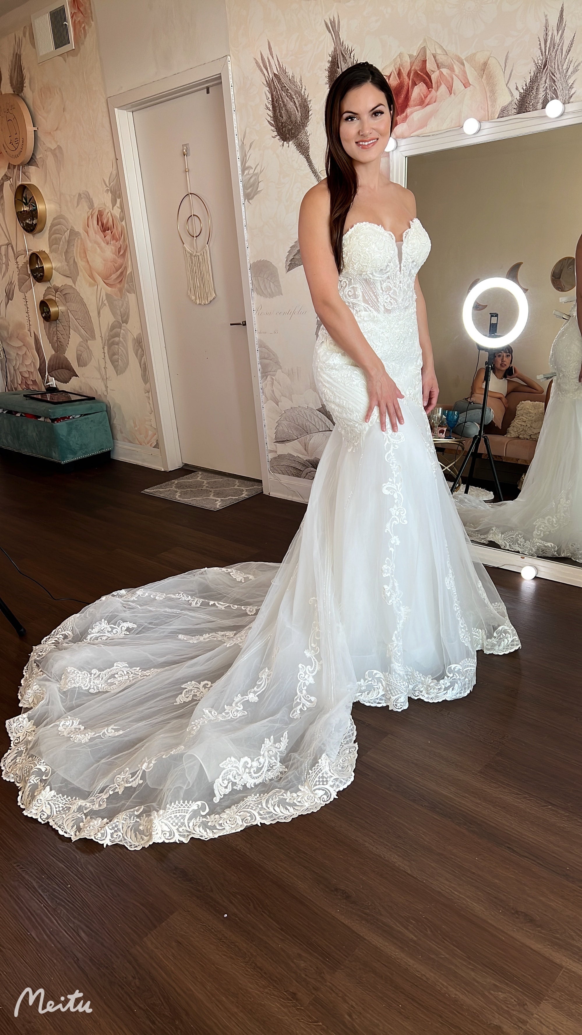 knee length dresses for ladies White Wedding Dress Lace Mermaid Sweetheart Off The Shoulder Beaded Long Sleeves Sweep Train Bridal Gown main image 0